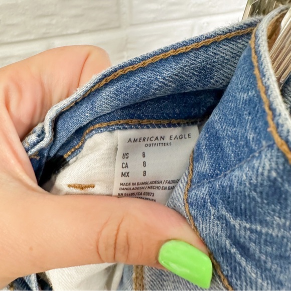 American Eagle Striped Denim Mom Shorts (8) - Picture 4 of 4